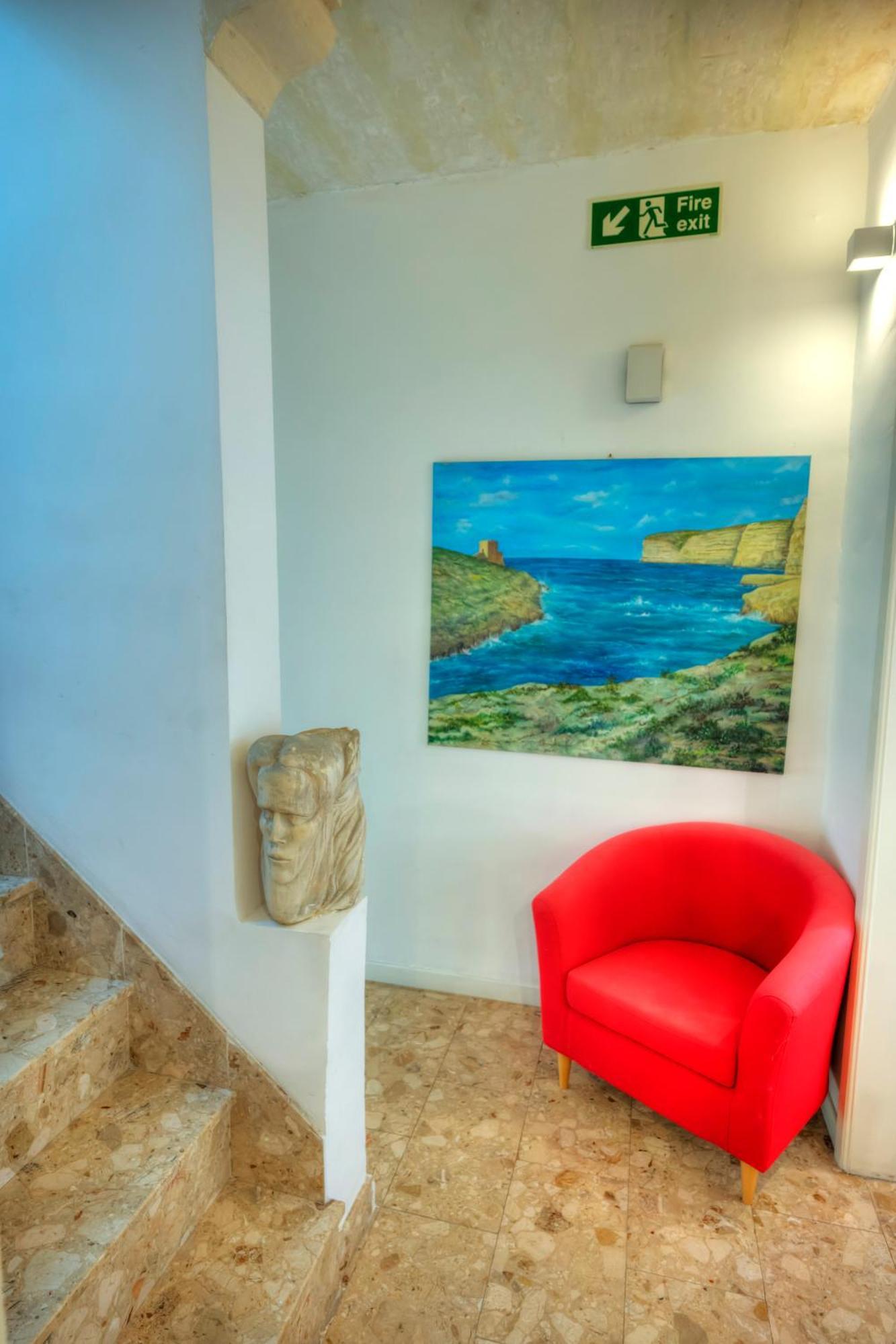 Seaview Sliema 30 Seconds To High Street & Ferry, 2X Double En-Suite Bedrooms, Modern Whole Traditional Townhouse, Kitchen, Living Area, & Roof Terrace Bagian luar foto
