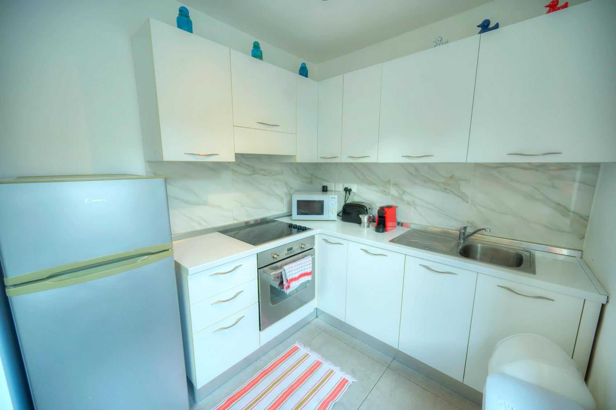 Seaview Sliema 30 Seconds To High Street & Ferry, 2X Double En-Suite Bedrooms, Modern Whole Traditional Townhouse, Kitchen, Living Area, & Roof Terrace Bagian luar foto